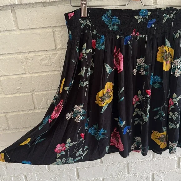 New Old Navy Skirt Large - Picture 2 of 13